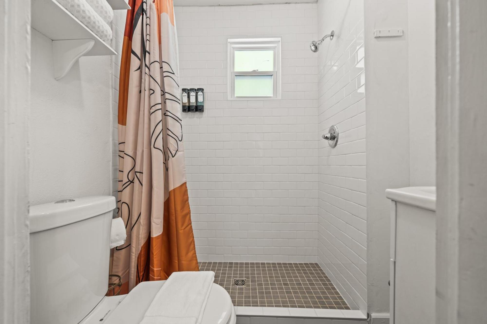 Cedar Blossom Bungalow Is A Cozy Getaway With A 5 Minute Walk To Downtown! Hot Springs Buitenkant foto