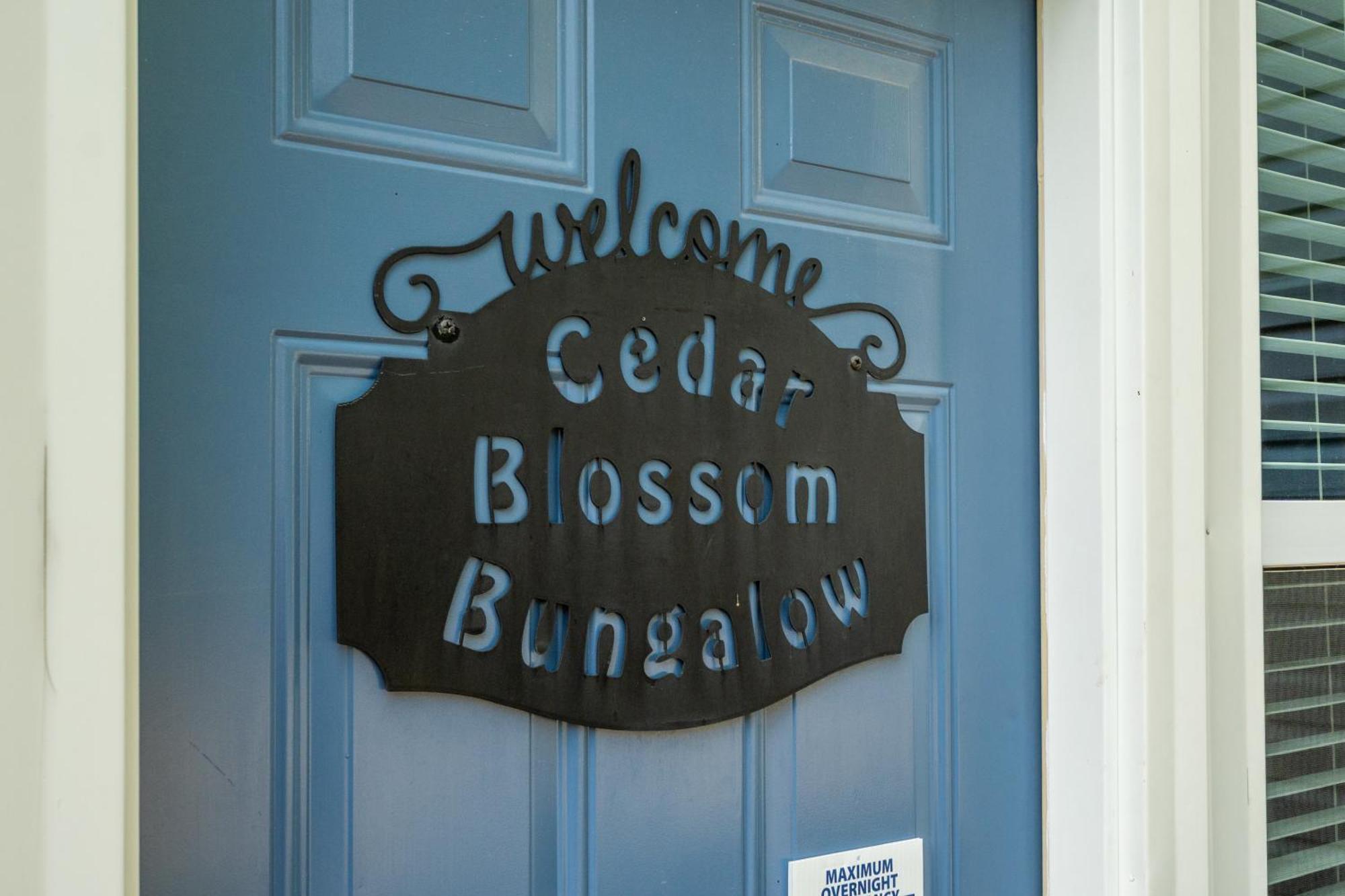 Cedar Blossom Bungalow Is A Cozy Getaway With A 5 Minute Walk To Downtown! Hot Springs Buitenkant foto