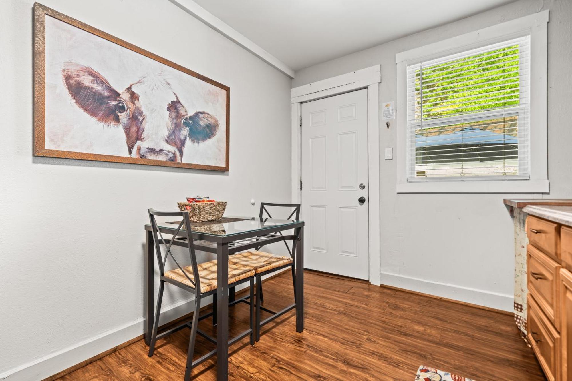 Cedar Blossom Bungalow Is A Cozy Getaway With A 5 Minute Walk To Downtown! Hot Springs Buitenkant foto